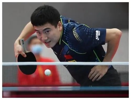 姆与维尼修 姆与维尼修