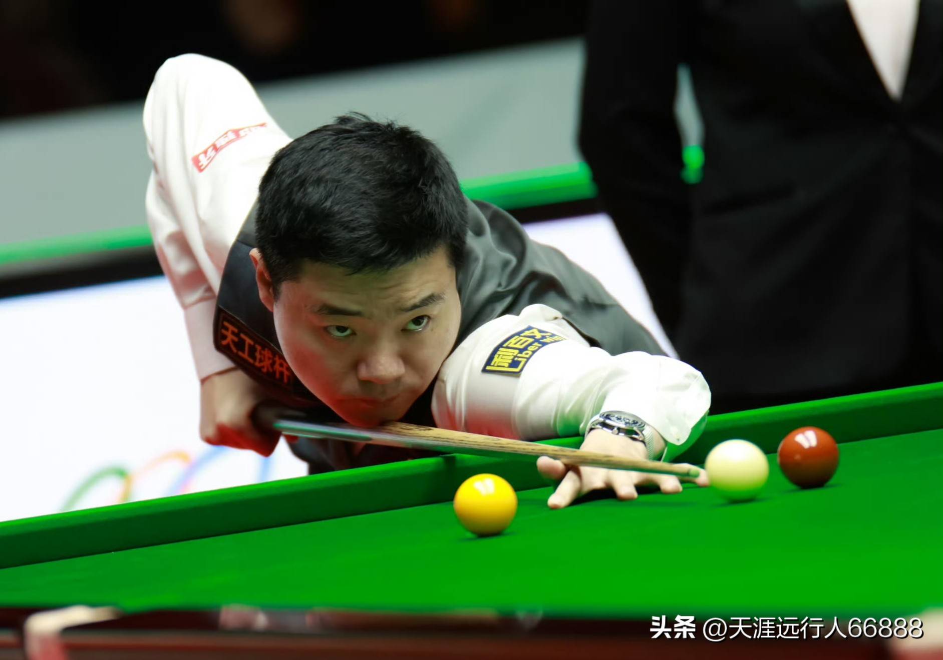 现赢得球迷 现赢得球迷